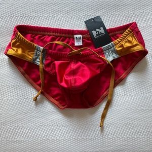 N2N Mens University Sport Swim Bikini NWT Sz M